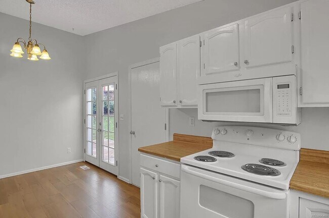 Foto del edificio - 5071 Marabou Way