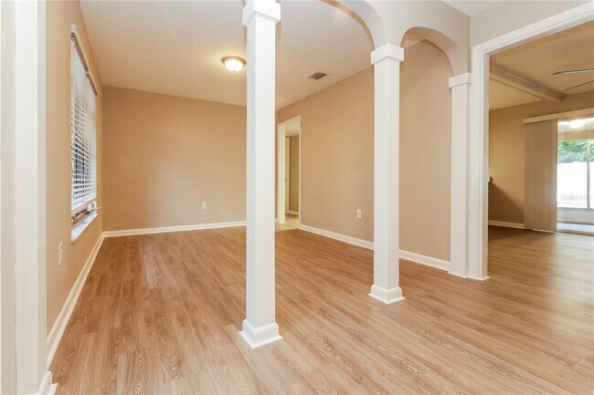 Foto del edificio - 1352 Ranchwood Dr
