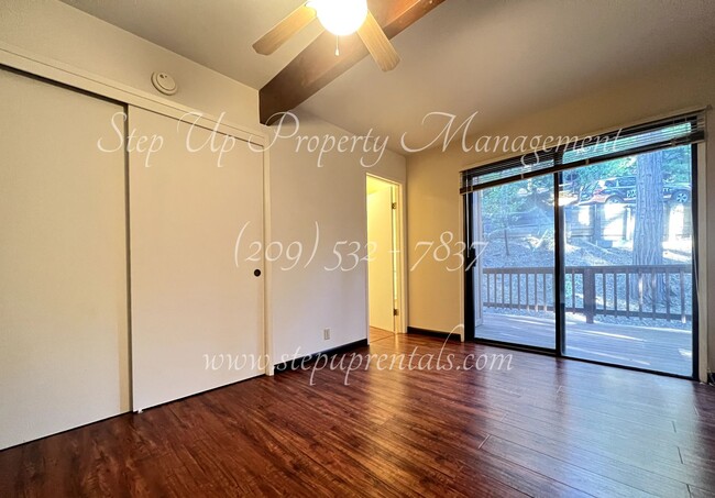 Building Photo - Cozy All Electric, 2 Bedroom, 2 Full Bathr...