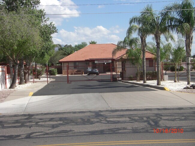 Building Photo - 455 S Delaware Dr