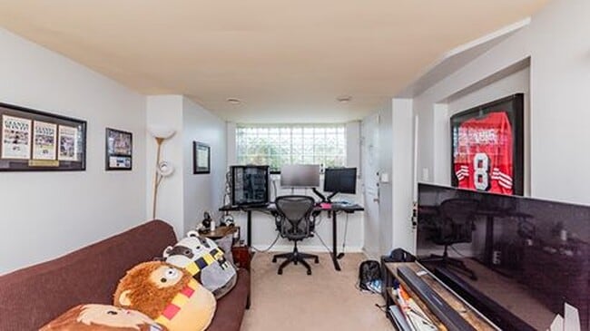 Foto del edificio - 1456 W Irving Park Rd