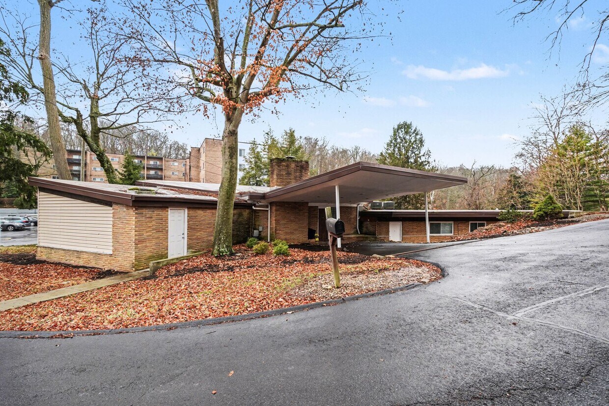 Photo - 3501 Section Rd