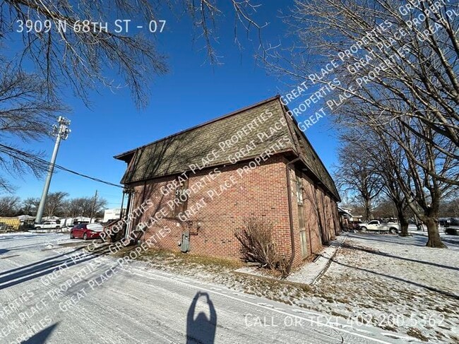 Building Photo - 3909 N 68th St