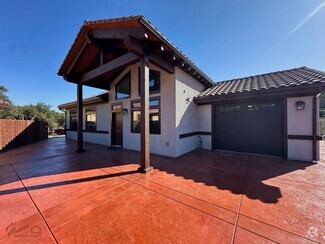 Building Photo - 13813-13815 Woods Valley Ct