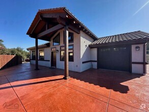Building Photo - 13813 Woods Valley Ct