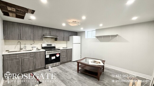 Building Photo - Charming 2-Bedroom Basement Unit in Scarbo...