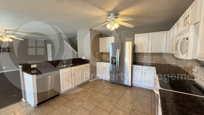 Foto del edificio - 4137 Capstone Dr