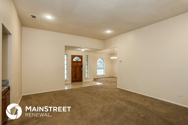 Foto del edificio - 440 Derby Ln