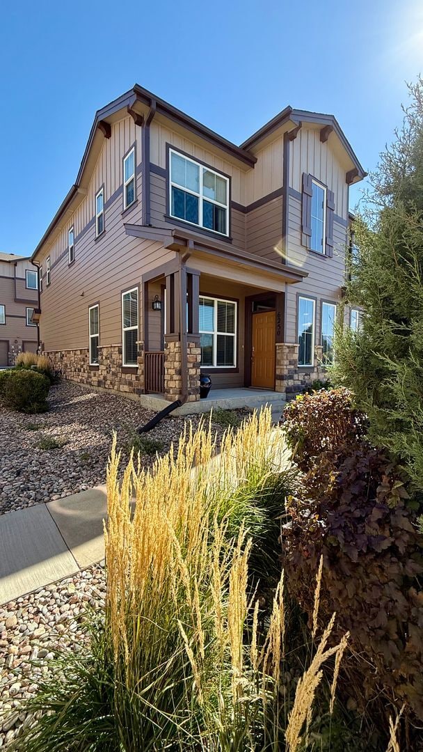 Photo - Spacious & Modern 3-Bedroom Townhome in Th...