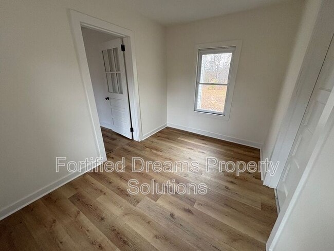 Building Photo - 429 Peeden Dr