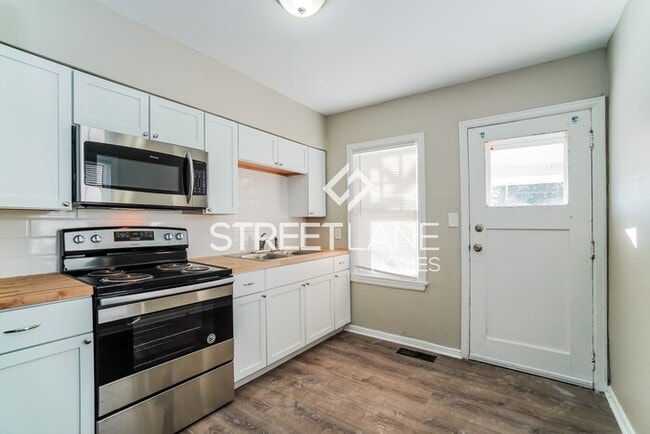 Building Photo - Charming 2 bedroom home in Columbus!