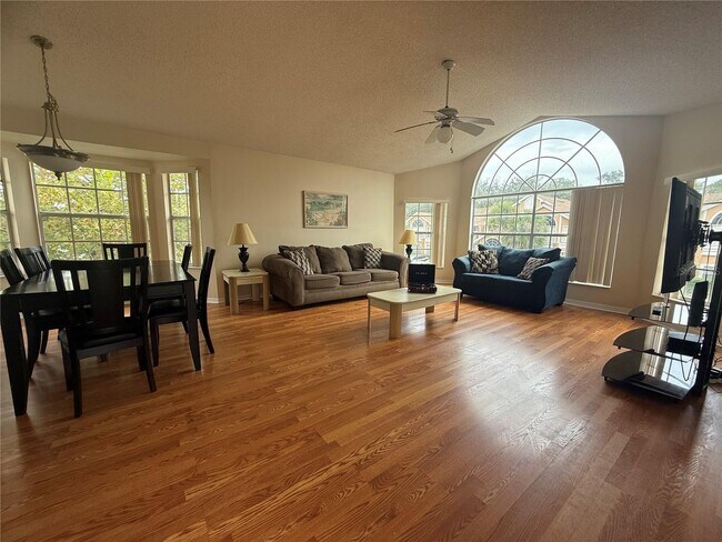 Building Photo - 2459 Sweetwater Club Cir