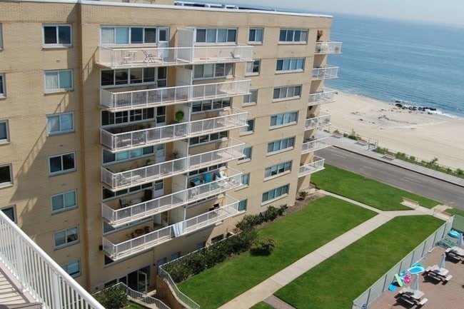 Oceanfront Building - Sea Verge