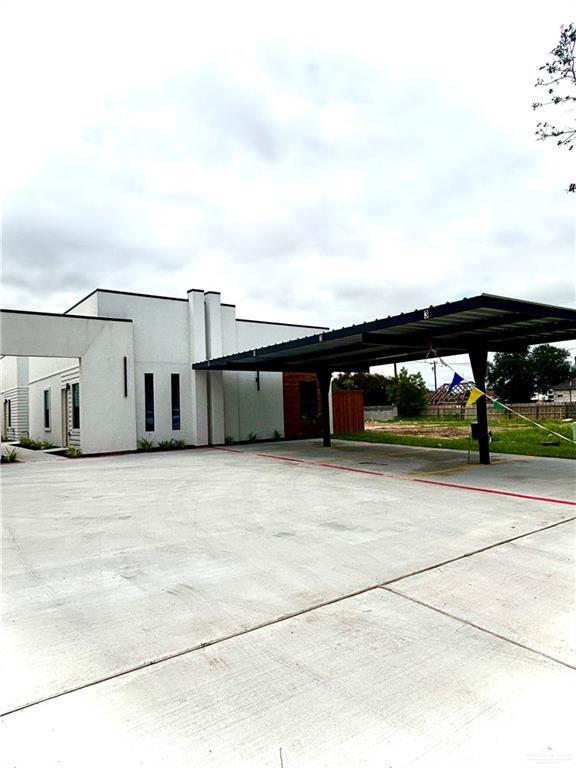 Building Photo - 2905 Estevan St
