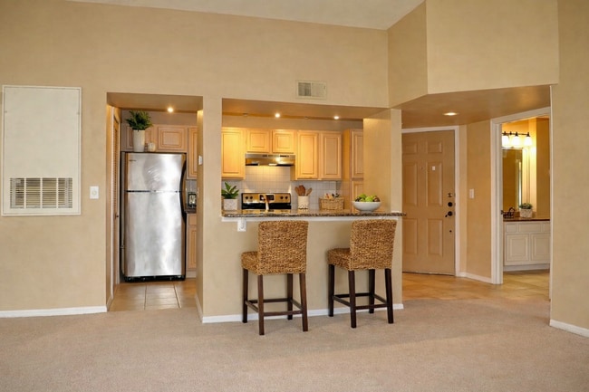 Foto del edificio - Sabal Point Gated Community in Longwood 2Bedroom 2bathroom on 3rd floor with screened in Lanai