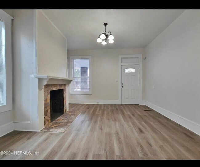 Foto del edificio - 2823 N Market St