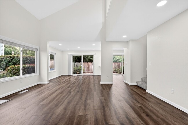 Foto del edificio - Luxury Living in Danville Ranch – Views, Solar & Prime Location!