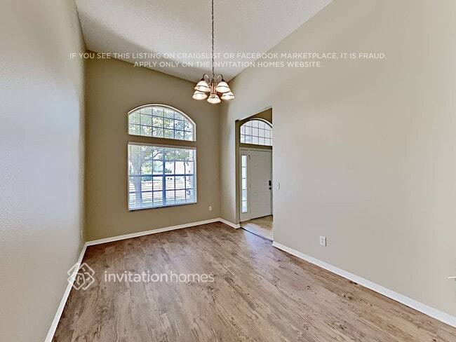 Building Photo - 927 Silverton Loop