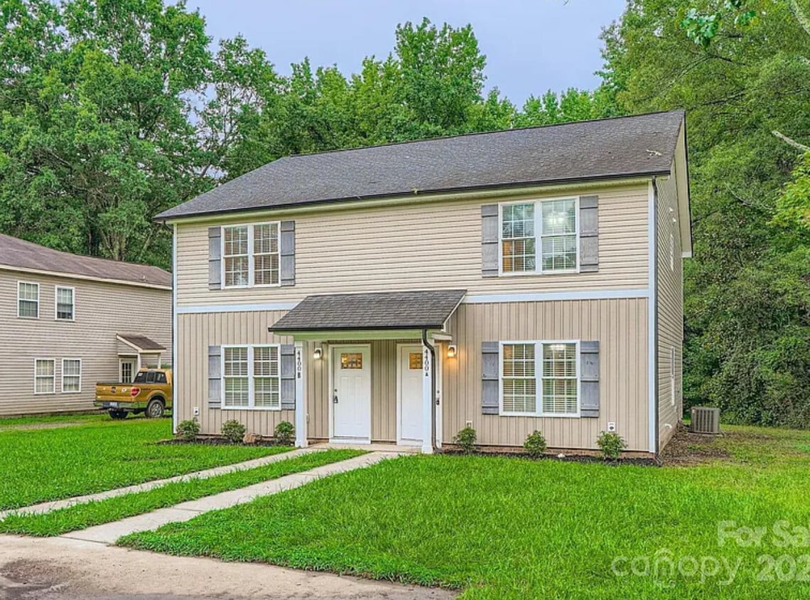 Foto principal - 4400 Tantilla Cir