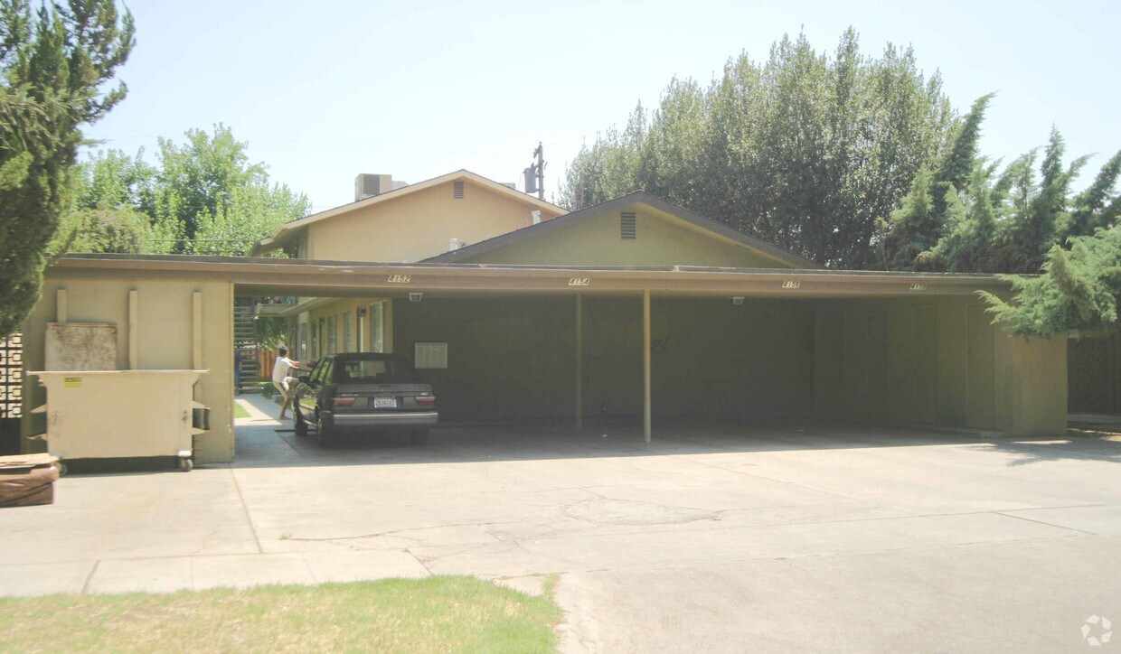 Primary Photo - 4152-4158 E Ashlan Ave