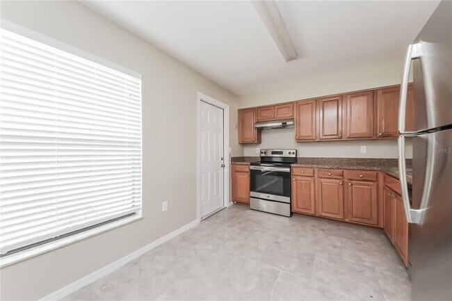 Building Photo - 607 Estrada Ln