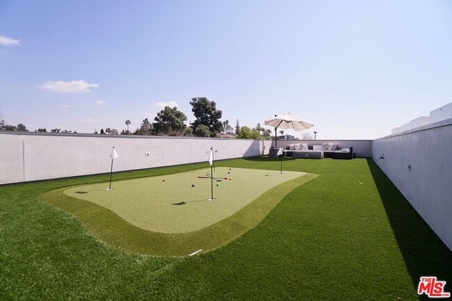 Building Photo - 2030 Talmadge St