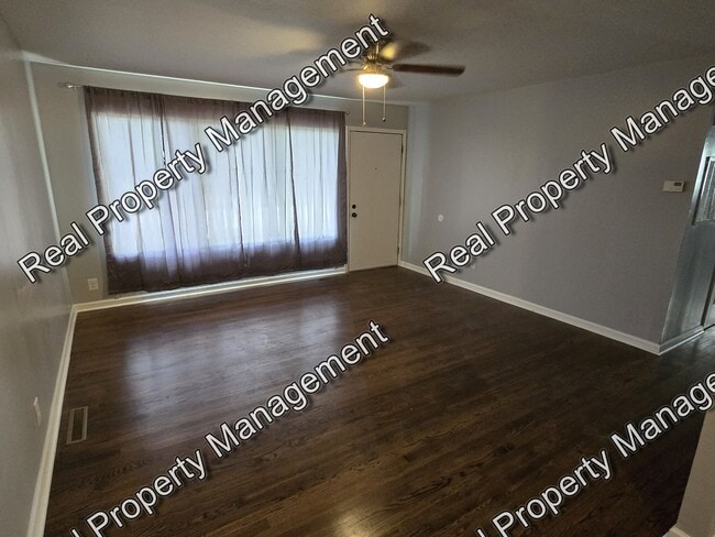 Building Photo - Updated Three Bedroom Ranch