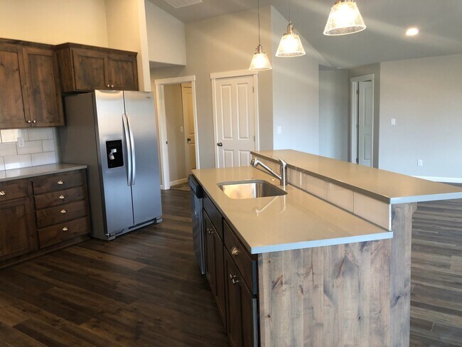 Building Photo - Home in NW Redmond Fieldstone Crossing