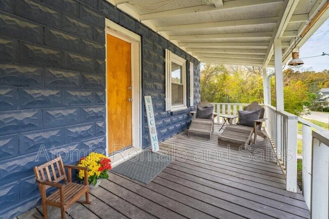 Foto del edificio - 614 E Brushy Valley Dr