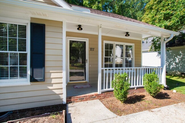 Building Photo - Stylish 3BR Ranch in Prime Wake Forest Location!