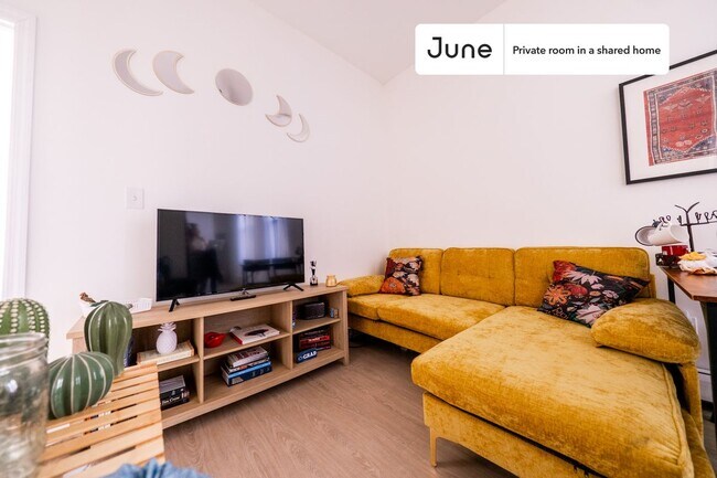 Foto del edificio - Room in Shared 2 bed/1 bath home in Bushwick