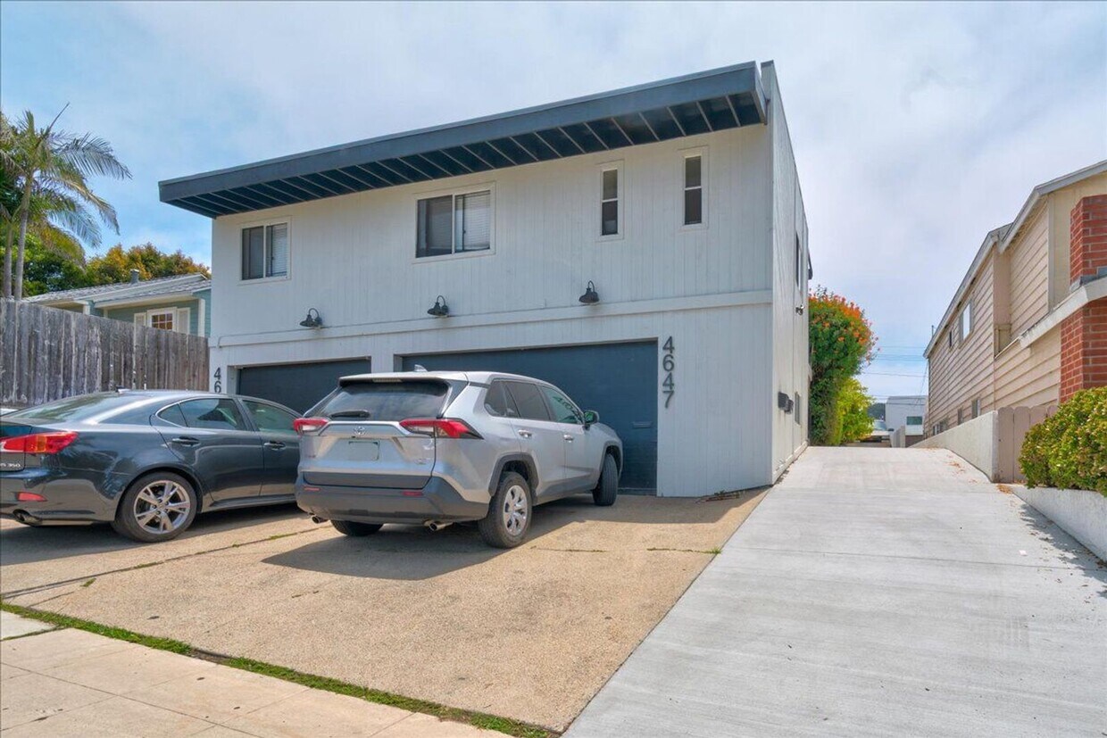 Foto principal - 4645-4647 Saratoga Avenue