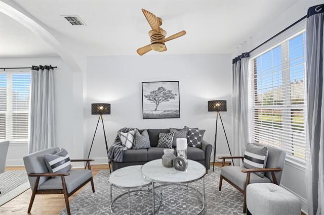 Foto del edificio - 529 Roundrock Ln