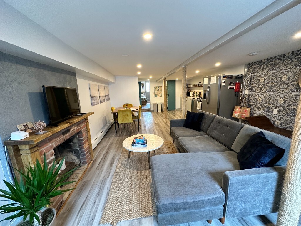 124 Pioneer St Unit GARDEN, Brooklyn, NY 11231 Apartment for Rent in