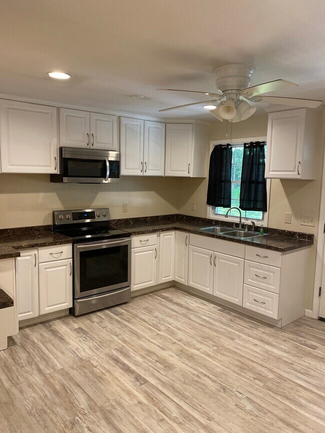 Foto del edificio - 2117 Parsonage Ln