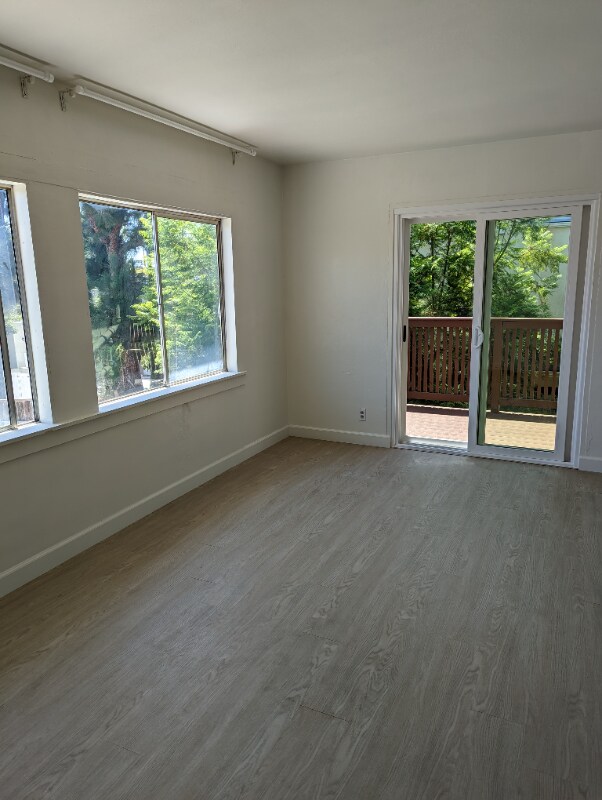 Building Photo - 1127 Grand Ave