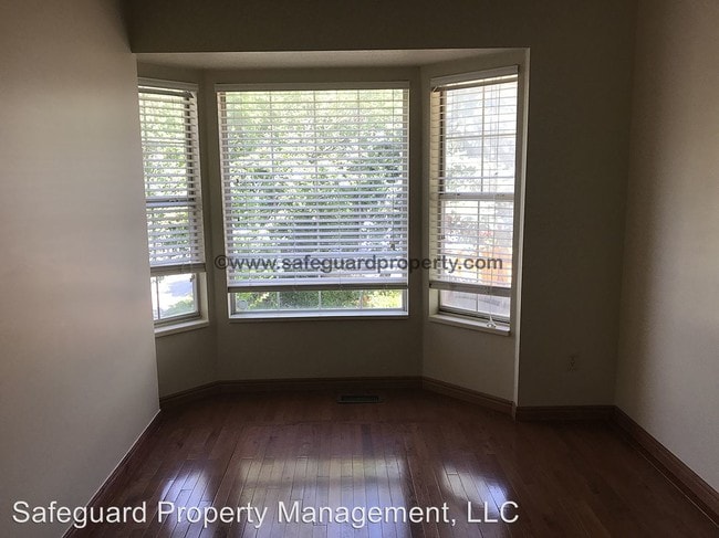 Building Photo - 3287 S Water Lily Dr