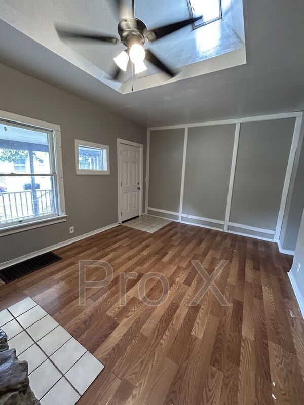 Building Photo - 20 4th St Cir