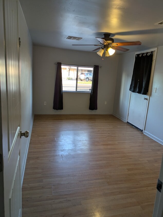 Primary Photo - 4625 E Almeria Rd