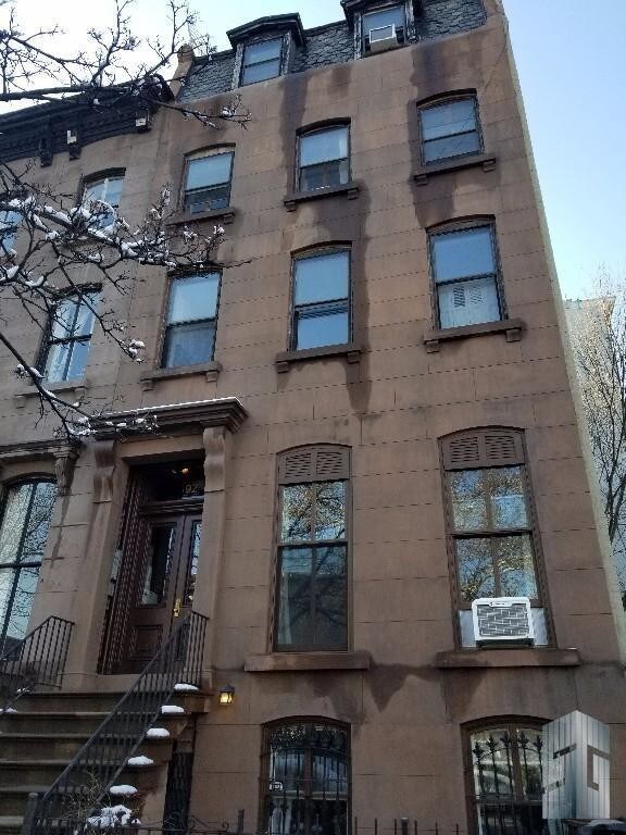 Primary Photo - 92 Fort Greene Pl