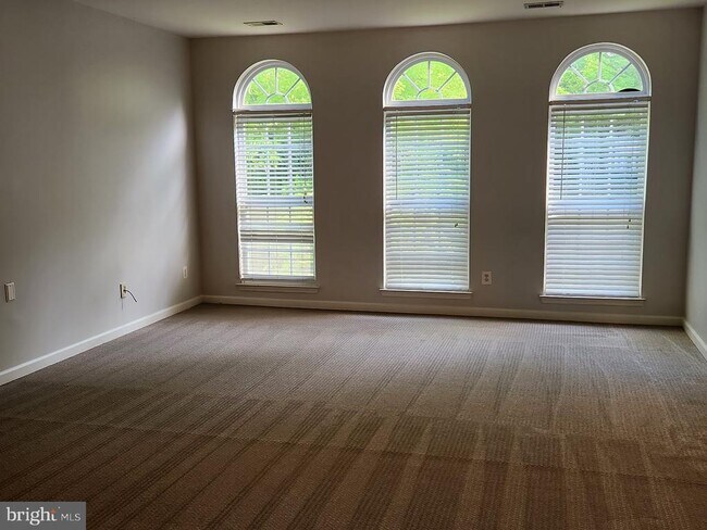 Building Photo - 12141 Open View Ln