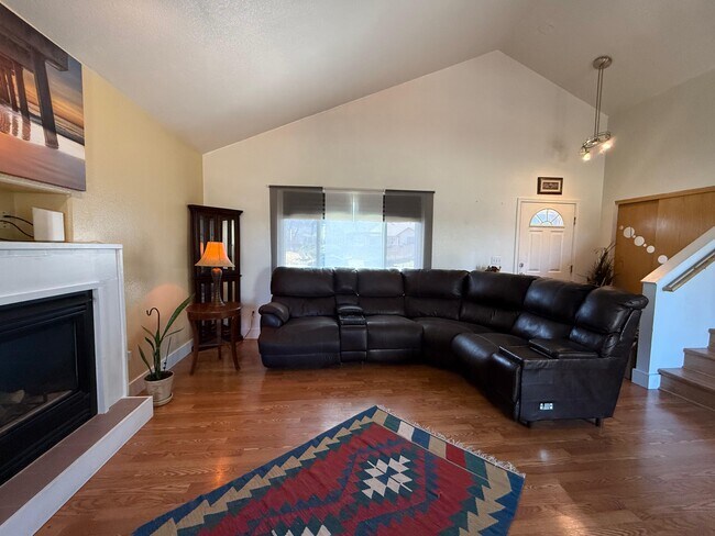 Foto del edificio - 2708 Rawahs Way