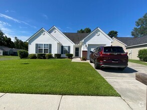 Building Photo - 123 Slow Mill Dr