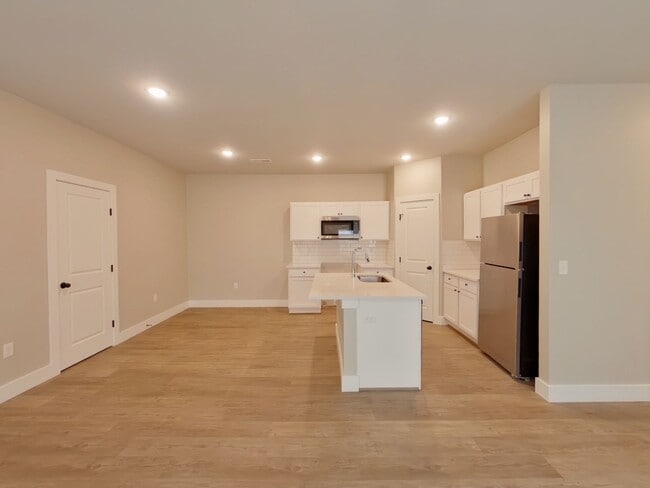 Building Photo - 12776 W Wheatland Ct