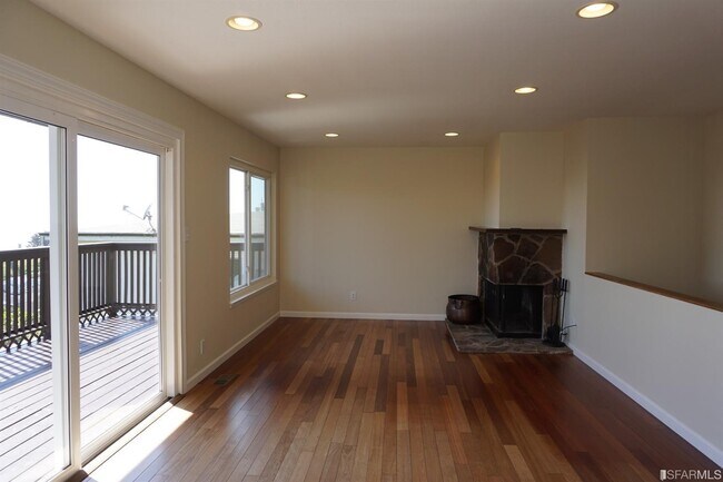 Building Photo - 342 Beaumont Blvd