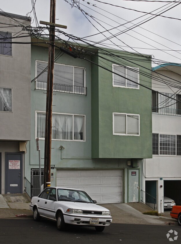 Building Photo - 73 Lausanne Ave