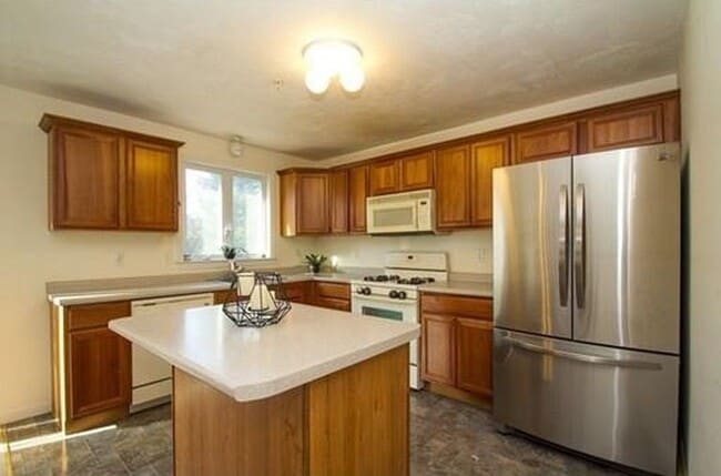 Building Photo - 100 Nutting Rd