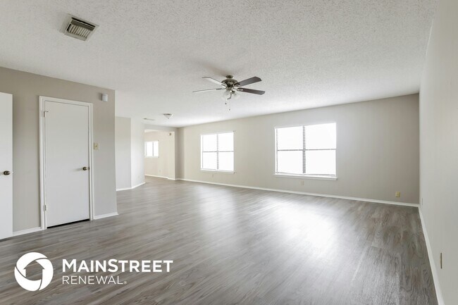 Building Photo - 6303 Beech Trail Dr