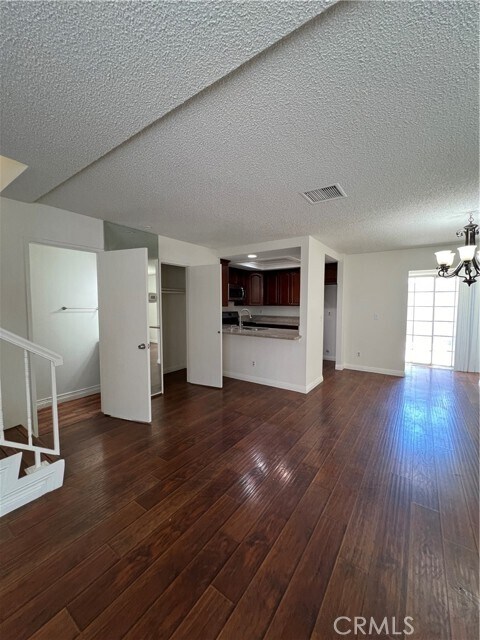 Foto del edificio - 12235 Pine St