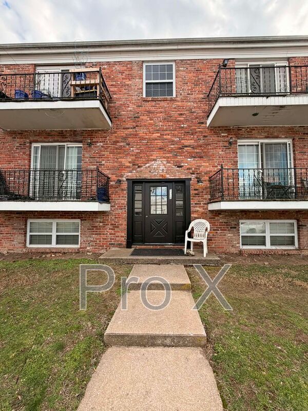 Foto del edificio - 124 E Highland Ave